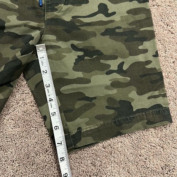 Gap Kids size 10 shorts NWT Camo! - Picture 6 of 7